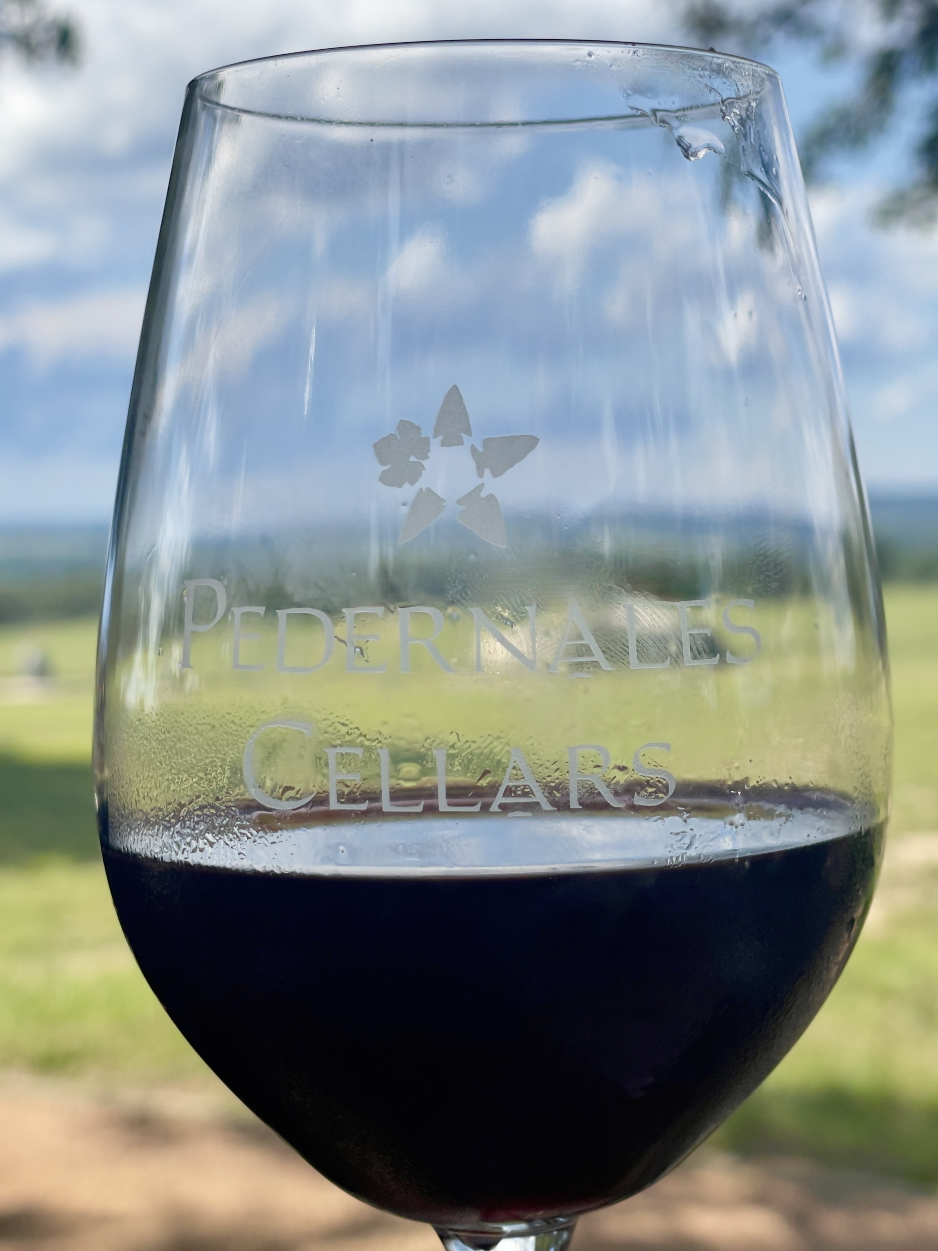Plate 02 · In the glass · Pedernales Tempranillo, on the deck